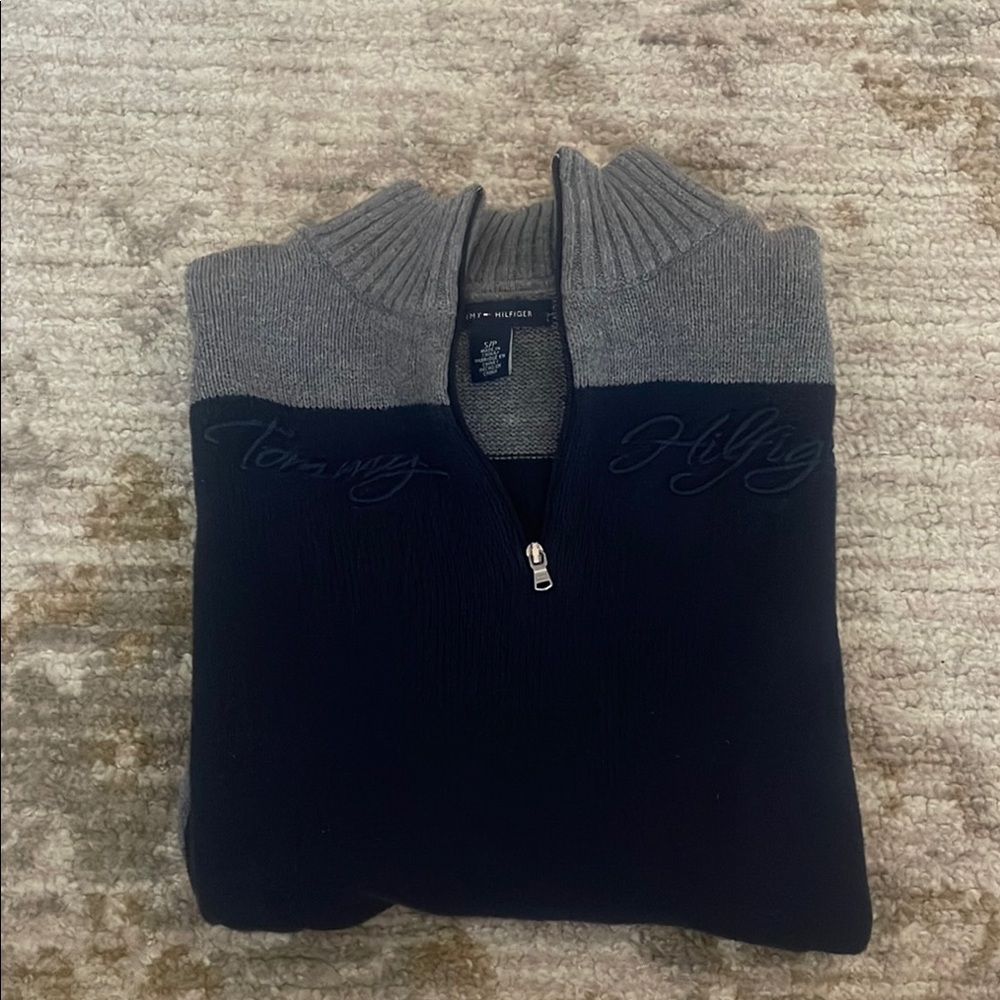 Tommy Hilfiger Navy and Gray Sweater